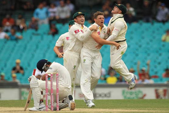 Australia crush India in second test, lead series 2-0