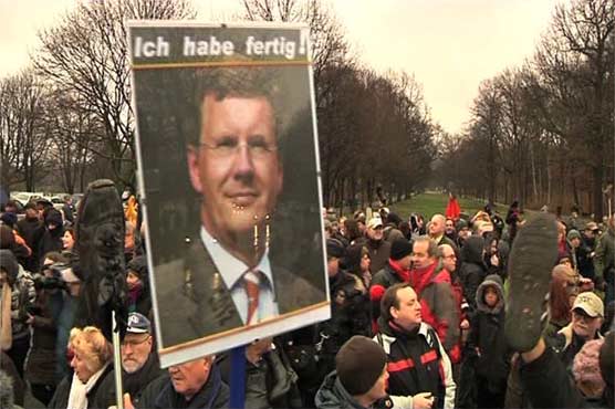 Berlin: Shoe-in in front of president's office