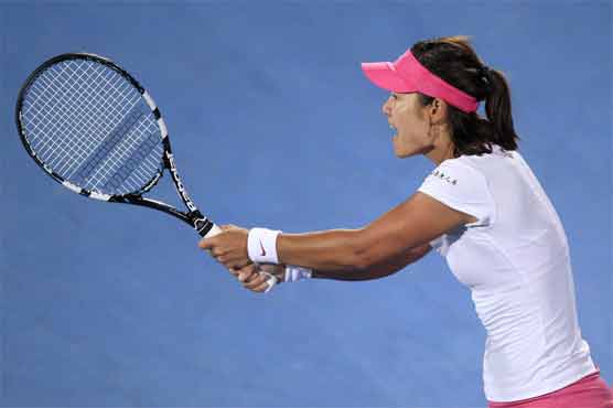 Azarenka beats Li for Sydney International title