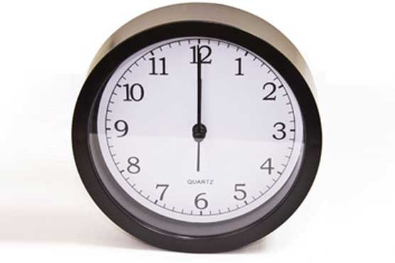 Leap second lives on, at least another week