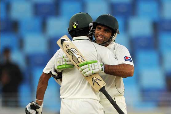 Cricket: Pakistan revel in rare show of unity