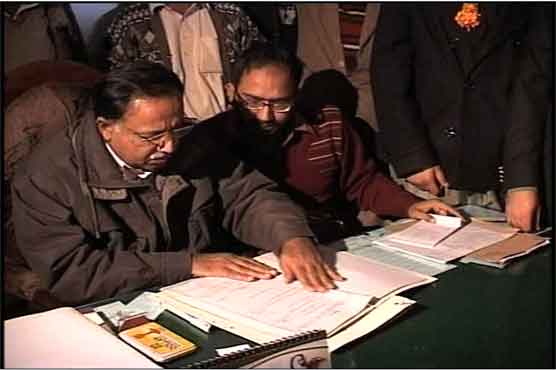Multan: Nomination papers being submitted for by-polls
