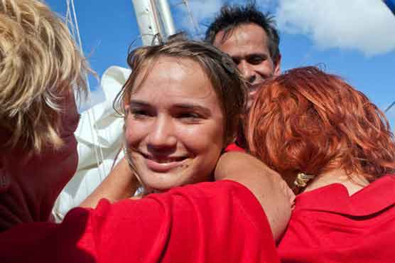Teen ends globe-circling voyage in St. Maarten
