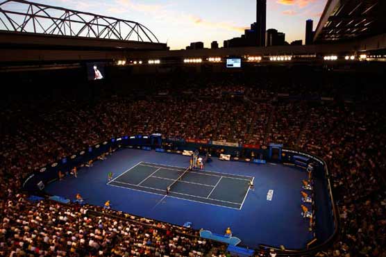 Clijsters, Wozniacki into Australian Open quarters