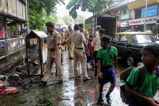 Mumbai police arrest 2, identify blasts suspect