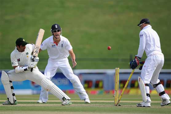 Second Test: Pakistan 73-2 at lunch