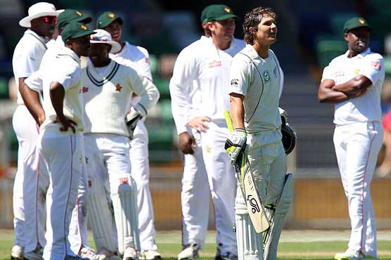 NZ beats Zimbabwe by an innings and 301 runs