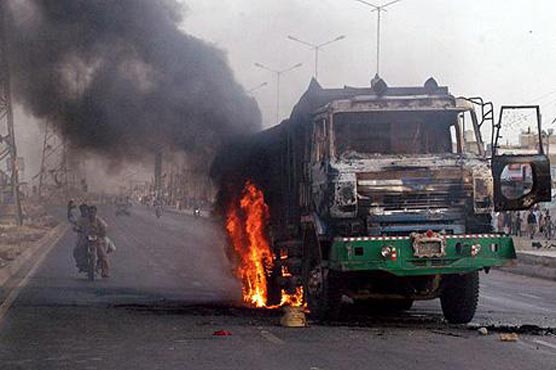 Karachi: Speedy water tanker crushes two to death 