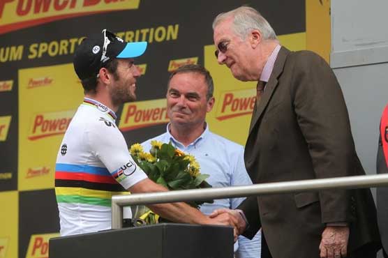 Cavendish wins second stage of Tour de France