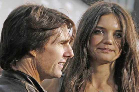 Scientologists deny tailing Cruise' wife, eyeing daughter