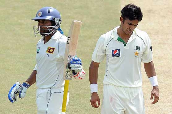 Dilshan, Sangakara shine in second Test