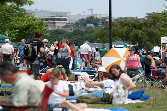  Heat wave in US dampens July 4 festivities 