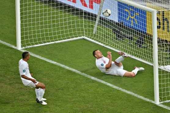 FIFA approves goal-line technology