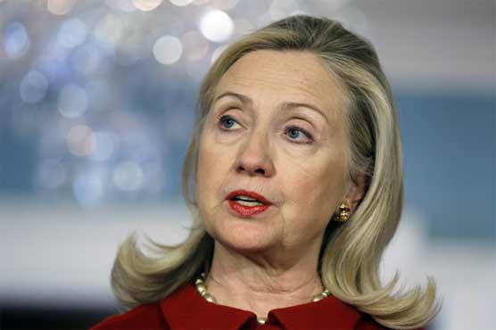 Clinton urges Egypt leaders to settle differences