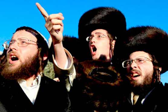  Jews protest against ban on circumcision
