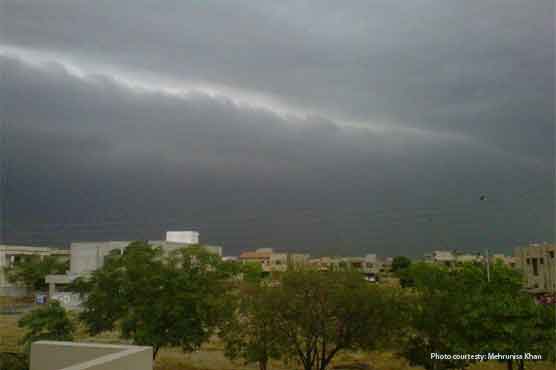 Rain provides respite to Lahore