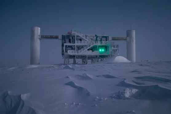 Giant ice telescope hunts for dark matter's space secrets