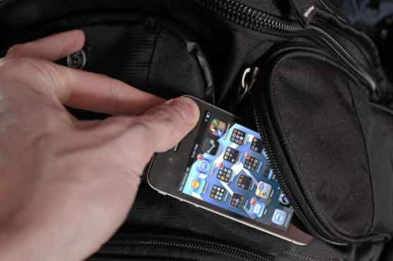 Cop steals iPhone from car wreck