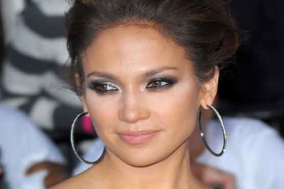 Jennifer Lopez feels sad for Tom and Katie