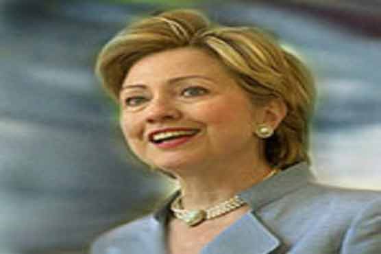 Clinton reaches Egypt to hold talks with new PM