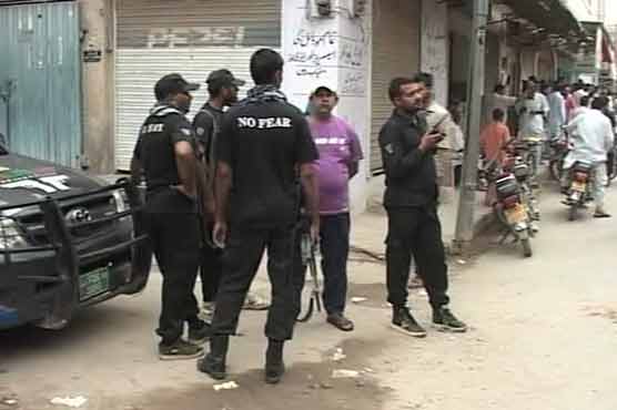 Faisalabad: Two dacoits held after police encounter