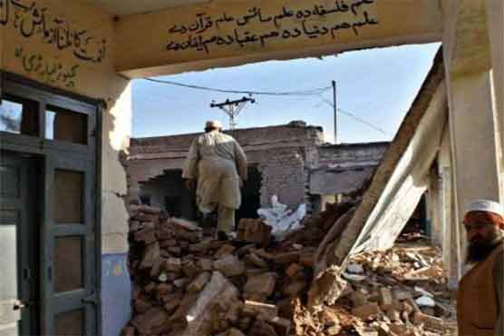 Militants destroy boys school in Peshawar