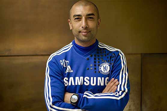 Di Matteo confirms Chelsea in Moses talks 