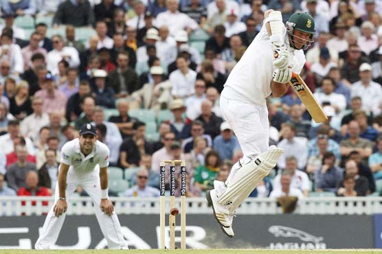 Smith, Amla give South Africa solid foundation