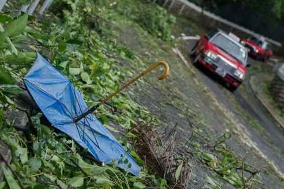 Over 100 injured as typhoon hits Hong Kong