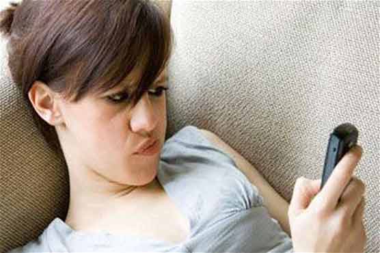 'Texting is fostering bad grammar, spelling'