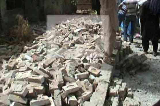 5 killed, 3 injured as wall collapse in Daharki