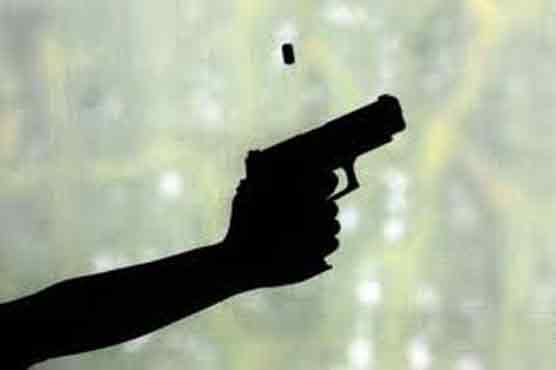 Policeman among 4 shot dead in Karachi 