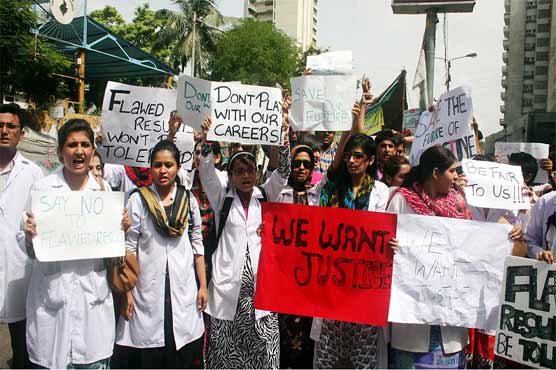 Karachi: medical students for reconsideration of results