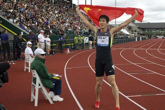 Liu equals 110m hurdles record in wind-aided run
