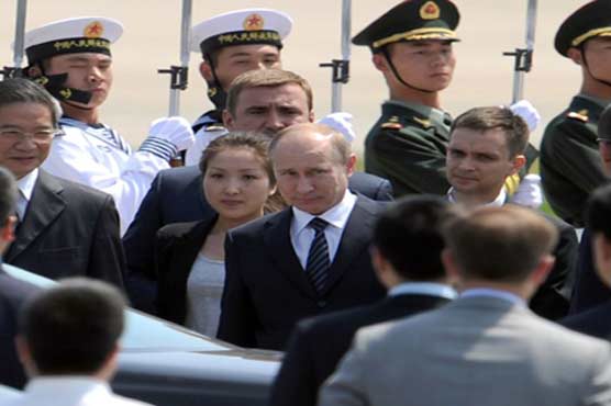  Putin, Hu meet to counterbalance US influence