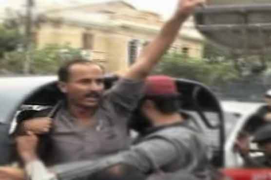 Karachi: Police baton-charge NCIW employees rally