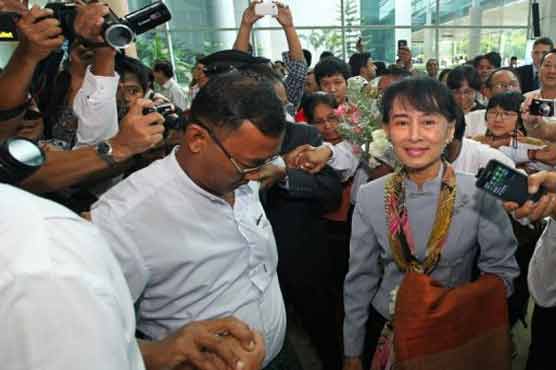 Suu Kyi departs on landmark European tour 