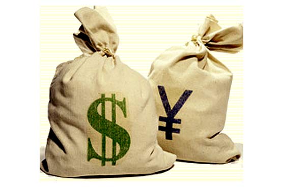 Dollar dips against yen 