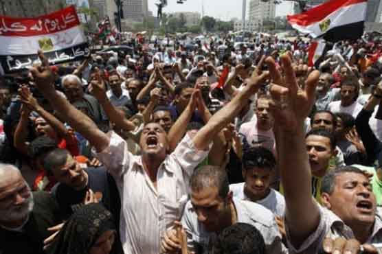 Egyptians choose new president amid political chaos