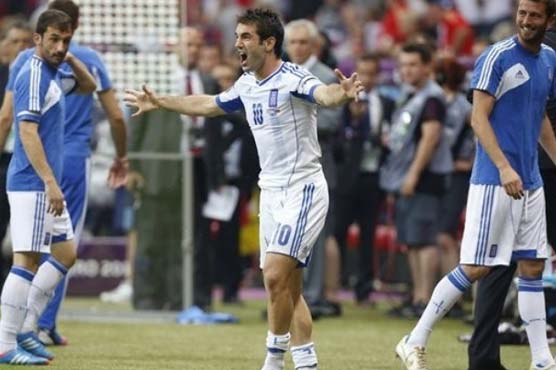 Greece reach last eight as Russia exit Euro 2012