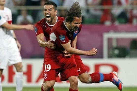 Czech storm into Euro 2012 quarters
