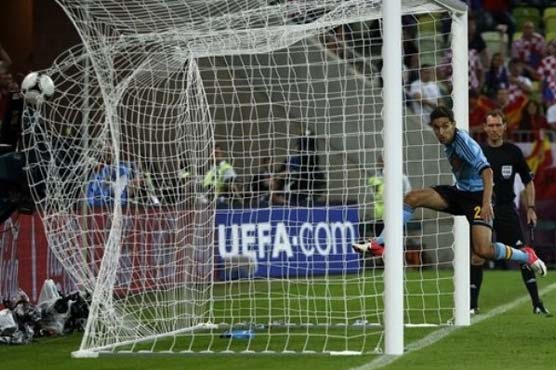 Spain oust Croatia to reach Euro 2012 last eight