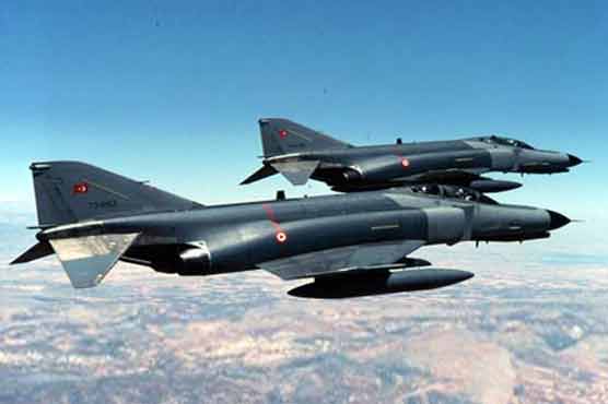 Turkey calls for NATO meeting over Syria