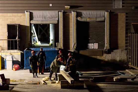 Rescue efforts at Canada mall resume after protest