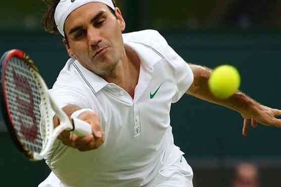 Down 2 sets, Federer comes back, wins at Wimbledon