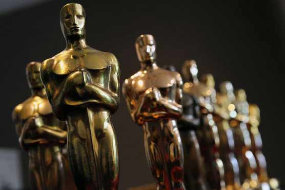 Auction of Oscar statuettes brings in $3 million