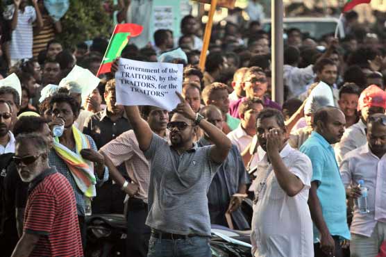 Opposition stops Maldives president from opening Parliament