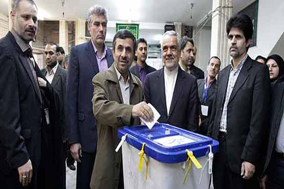 Ahmadinejad rivals leading in parliament vote