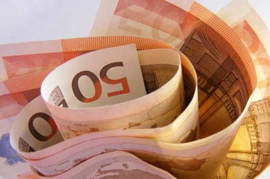 Euro rangebound as markets await Greek results 