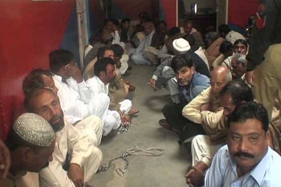 Gujranwala: crackdown against gamblers, 50 arrested